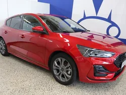 Punainen Käytetty 2023 Ford Focus ST-Line Viistoperä | 25 900 € (Hyvä tarjous)