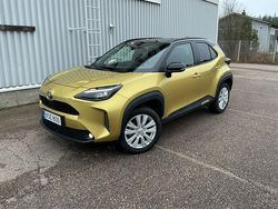 Keltainen Käytetty 2023 Toyota Yaris Cross Plus Katumaasturi | 29 900 € (Perustarjous)