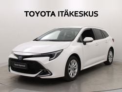 Valkoinen Käytetty 2023 Toyota Corolla Edition Farmari | 29 990 € (Perustarjous)