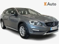 Käytetty 2015 Volvo V60 CC Business Edition Farmari | 16 790 € (Perustarjous)