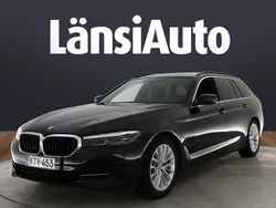 Musta Käytetty 2020 BMW 530e M Sport Farmari | 30 890 € (Supertarjous)