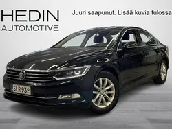 Musta Käytetty 2015 VW Passat Comfortline Sedan | 10 900 € (Perustarjous)