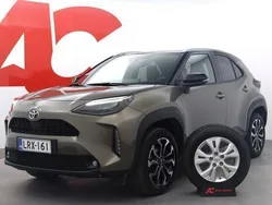 2tk Käytetty 2022 Toyota Yaris Cross Katumaasturi | 26 990 € (Perustarjous)