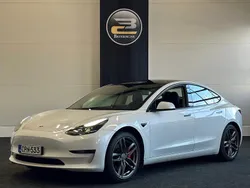 Valkoinen Käytetty 2021 Tesla Model 3 Performance Sedan | 25 700 € (Perustarjous)
