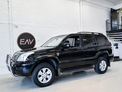Musta Käytetty 2005 Toyota Land Cruiser Katumaasturi | 13 800 € (Hyvä tarjous)