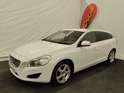 Käytetty 2011 Volvo V60 Business Edition Farmari | 8 470 €