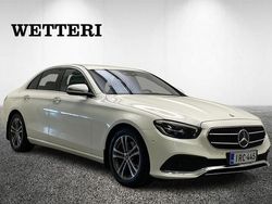 Valkoinen Käytetty 2023 Mercedes E220 Premium Sedan | 37 990 € (Perustarjous)