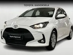 Valkoinen Käytetty 2024 Toyota Yaris Multidrive S Viistoperä | 23 490 € (Hieman kallis)
