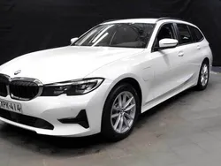 Valkoinen Käytetty 2021 BMW 330e Farmari | 26 900 € (Hyvä tarjous)