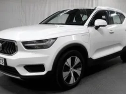 Valkoinen Käytetty 2022 Volvo XC40 Business Edition Katumaasturi | 31 900 € (Hyvä tarjous)