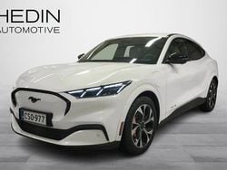 Valkoinen Käytetty 2025 Ford Mustang Mach-E Premium Katumaasturi | 63 900 €