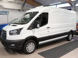 Valkoinen Uusi 2024 Ford E-Transit Trend Van | 49 900 € (Perustarjous)