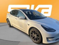 Käytetty 2021 Tesla Model 3 Sedan | 27 900 € (Perustarjous)