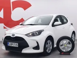 Valkoinen Käytetty 2022 Toyota Yaris Active Viistoperä | 19 990 € (Perustarjous)