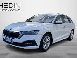 Valkoinen Käytetty 2023 Skoda Octavia Ambition Farmari | 29 800 € (Hieman kallis)