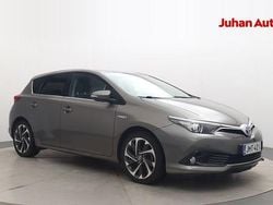 Harmaa Käytetty 2017 Toyota Auris Active Viistoperä | 16 290 € (Perustarjous)