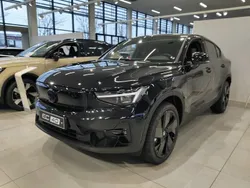717 Uusi 2025 Volvo EC40 Performance Katumaasturi | 62 900 € (Perustarjous)