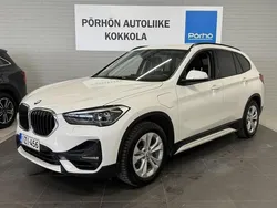Valkoinen Käytetty 2021 BMW X1 Sport Line Katumaasturi | 22 700 € (Perustarjous)