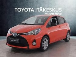 Oranssi Käytetty 2017 Toyota Yaris Hybrid Viistoperä | 13 490 € (Supertarjous)