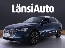 Sininen Käytetty 2020 Audi e-tron Katumaasturi | 29 450 € (Perustarjous)