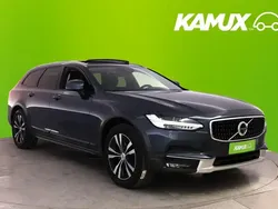 Sininen Käytetty 2020 Volvo V90 CC Plus Farmari | 39 890 € (Perustarjous)