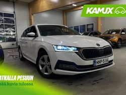 Valkoinen Käytetty 2021 Skoda Octavia Style Farmari | 23 690 € (Hieman kallis)