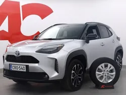 Käytetty 2023 Toyota Yaris Cross Plus Katumaasturi | 33 990 € (Perustarjous)