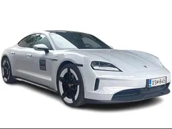 Harmaa Käytetty 2024 Porsche Taycan 4S Sport Sedan | 134 900 €