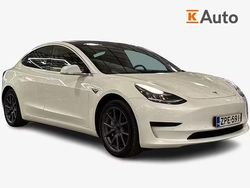 Käytetty 2019 Tesla Model 3 Performance Sedan | 18 250 €
