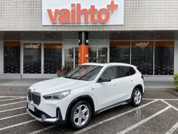 Valkoinen Käytetty 2023 BMW X1 Comfort Edition Katumaasturi | 37 800 € (Supertarjous)