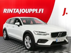 Valkoinen Käytetty 2020 Volvo V60 CC Business Edition Farmari | 33 800 € (Perustarjous)