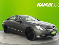 Hopea / harmaa Käytetty 2010 Mercedes E250 Coupe - kaksiovinen | 12 880 € (Perustarjous)