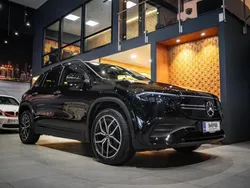 Musta Käytetty 2022 Mercedes EQA250 Business Katumaasturi | 36 650 € (Perustarjous)
