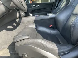 Musta Käytetty 2018 Volvo XC60 R-Design Katumaasturi | 25 900 € (Hyvä tarjous)