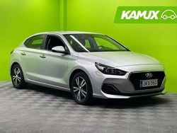Hopea / harmaa Käytetty 2018 Hyundai i30 Comfort Sedan | 11 990 € (Perustarjous)