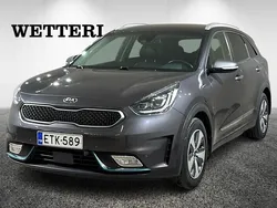 Harmaa Käytetty 2018 Kia Niro Katumaasturi | 14 900 € (Perustarjous)