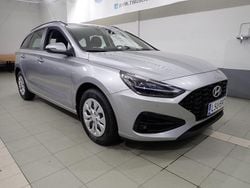 Ruskea (beige) Käytetty 2015 Hyundai i30 Trend Farmari | 26 940 €