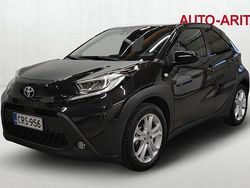 Musta Käytetty 2024 Toyota Aygo X Multidrive S Katumaasturi | 17 900 € (Hieman kallis)
