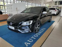 Käytetty 2017 Volvo S60 R-Design Sedan | 21 800 € (Perustarjous)