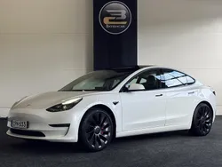 Valkoinen Käytetty 2021 Tesla Model 3 Performance Sedan | 24 400 € (Perustarjous)