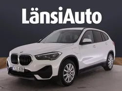 Valkoinen Käytetty 2021 BMW X1 Comfort Edition Katumaasturi | 24 680 € (Hyvä tarjous)