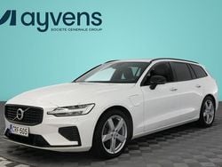 Valkoinen Käytetty 2022 Volvo V60 R-Design Farmari | 38 900 € (Perustarjous)
