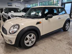 Valkoinen Käytetty 2010 Mini ONE Viistoperä | 6 900 €