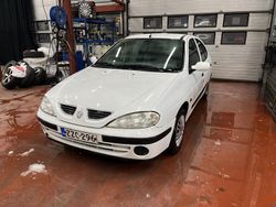 Käytetty 2000 Renault Mégane Coupe - kaksiovinen | 1 490 €