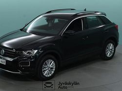 Musta Käytetty 2020 VW T-Roc Style Katumaasturi | 25 900 € (Hieman kallis)