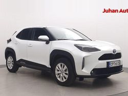 Valkoinen Käytetty 2022 Toyota Yaris Cross Active Katumaasturi | 23 890 € (Perustarjous)