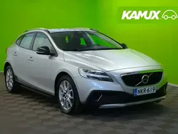 Hopea / harmaa Käytetty 2017 Volvo V40 CC Momentum Farmari | 12 990 € (Perustarjous)