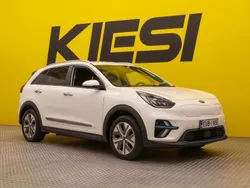 Valkoinen Käytetty 2020 Kia e-Niro 2 Katumaasturi | 18 890 € (Perustarjous)