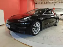 Käytetty 2019 Tesla Model 3 Long Range Sedan | 18 890 € (Perustarjous)