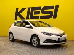 Valkoinen Käytetty 2015 Toyota Auris Active Viistoperä | 12 840 € (Perustarjous)